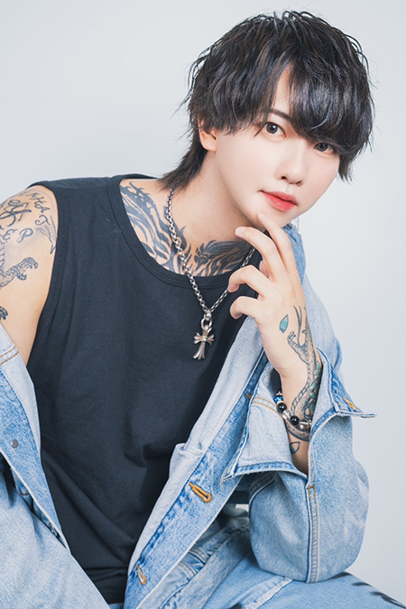 夜伽 雪凪 ホスト紹介 ┃ BINX (ビンクス) 大阪 ミナミ ┃ ホストクラブ紹介 ホスト求人 スターガイズ